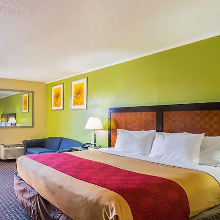 Econo Lodge Savannah Eksteriør billede