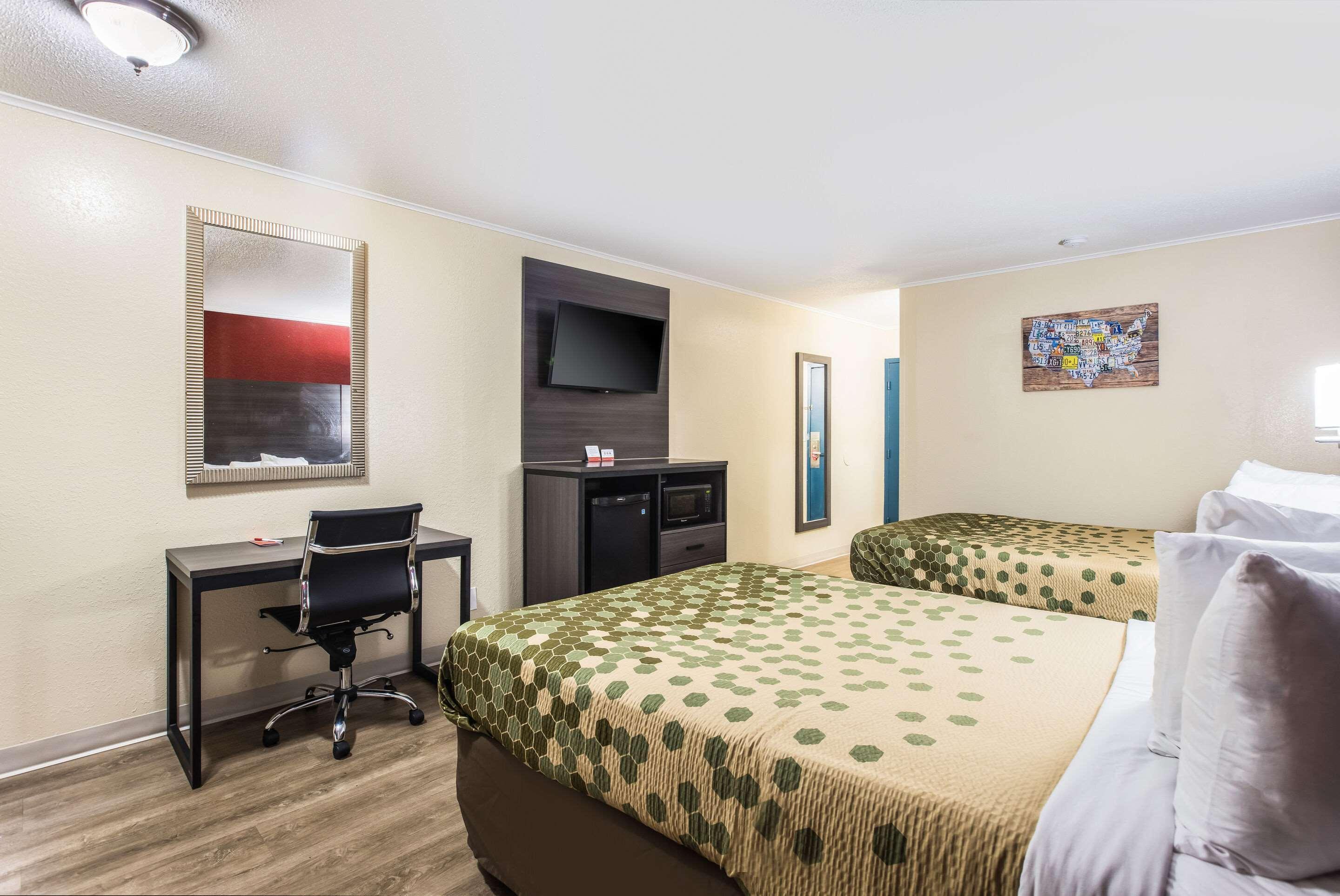 Econo Lodge Savannah Eksteriør billede